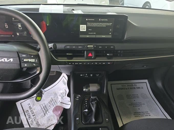 2025 Kia K4 LXS - miniatura 11