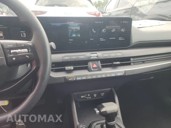 2025 Kia K4 LXS - miniatura 11