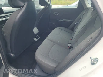 2025 Kia K4 LXS - miniatura 13