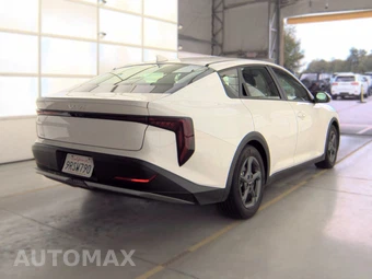 2025 Kia K4 LXS - miniatura 4