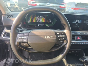 2025 Kia K4 LXS - miniatura 10