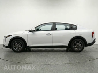 2025 Kia K4 LXS - miniatura 4