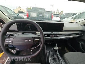 2025 Kia K4 LXS - miniatura 11