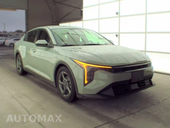 2025 Kia K4 LXS - miniatura 3