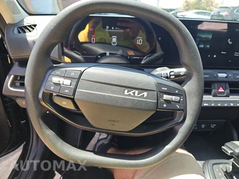 2025 Kia K4 LXS - miniatura 10