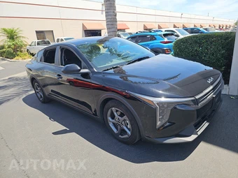 2025 Kia K4 LXS - miniatura 3