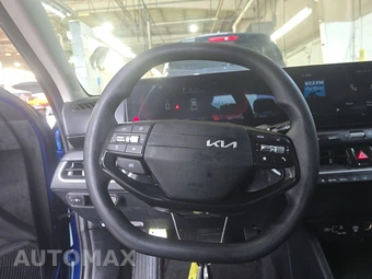 2025 Kia K4 LXS - miniatura 10