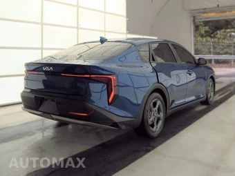 2025 Kia K4 LXS - miniatura 4