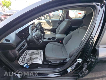 2025 Kia K4 LXS - miniatura 6