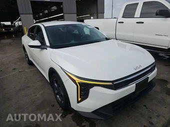 2025 Kia K4 LXS - miniatura 3