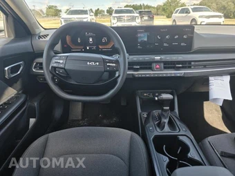 2025 Kia K4 LXS - miniatura 13