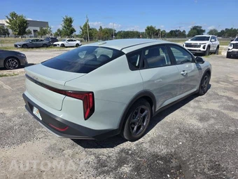 2025 Kia K4 LXS - miniatura 18