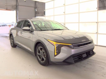 2025 Kia K4 LXS - miniatura 3