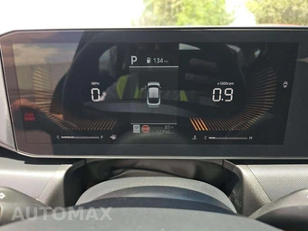 2025 Kia K4 LXS - miniatura 9