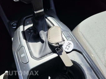 2025 Kia K4 LXS - miniatura 5