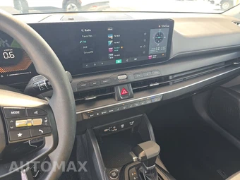 2025 Kia K4 LXS - miniatura 11