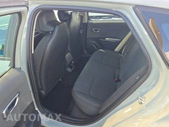 2025 Kia K4 LXS - miniatura 13