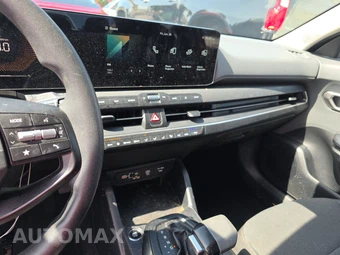 2025 Kia K4 LXS - miniatura 11