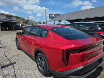 2025 Kia K4 LXS - miniatura 2