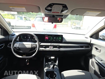 2025 Kia K4 LXS - miniatura 11