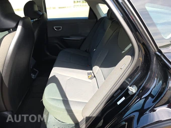 2025 Kia K4 LXS - miniatura 13