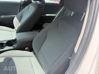 2025 Kia K4 LXS - miniatura 12