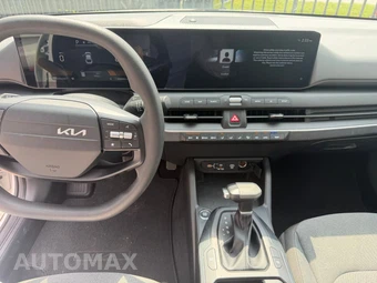 2025 Kia K4 LXS - miniatura 16