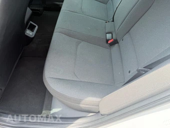 2025 Kia K4 LXS - miniatura 25