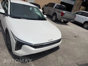 2025 Kia K4 LXS - miniatura 6