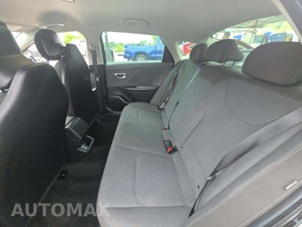 2025 Kia K4 LXS - miniatura 13