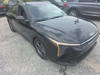 2025 Kia K4 LXS - miniatura 4
