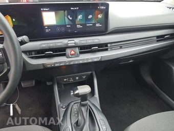 2025 Kia K4 LXS - miniatura 11