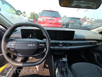 2025 Kia K4 LXS - miniatura 11