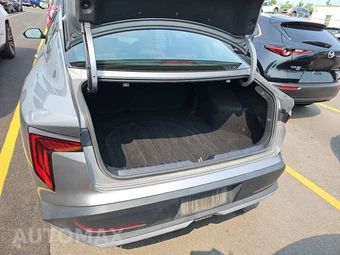 2025 Kia K4 LXS - miniatura 16