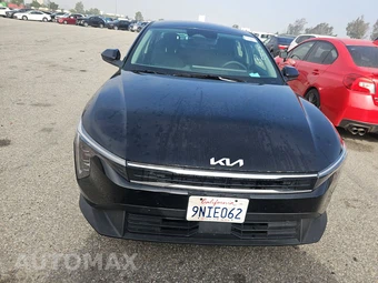 2025 Kia K4 LXS - miniatura 2