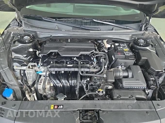 2025 Kia K4 LXS - miniatura 12