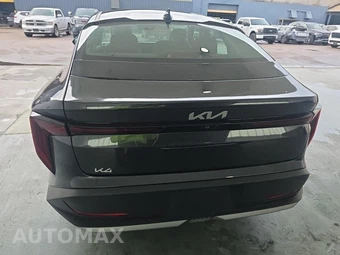 2025 Kia K4 LXS - miniatura 5