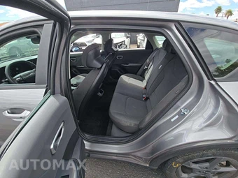 2025 Kia K4 LXS - miniatura 13