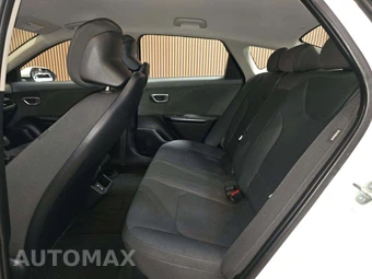 2025 Kia K4 LXS - miniatura 13