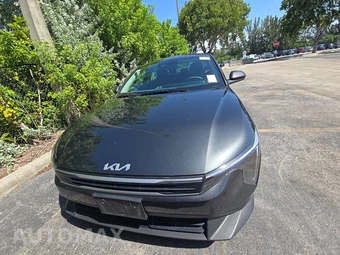 2025 Kia K4 LXS - miniatura 2