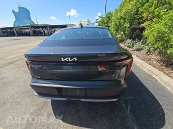 2025 Kia K4 LXS - miniatura 5