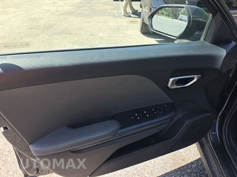 2025 Kia K4 LXS - miniatura 9