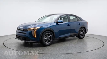 2025 Kia K4 LXS - miniatura 3