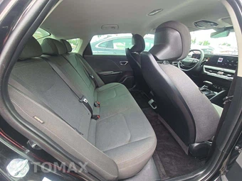 2025 Kia K4 LXS - miniatura 16
