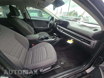 2025 Kia K4 LXS - miniatura 18