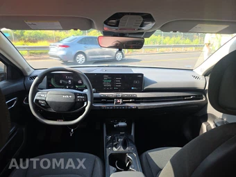 2025 Kia K4 LXS - miniatura 11