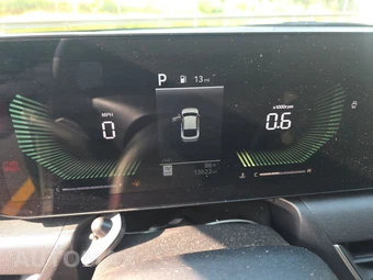2025 Kia K4 LXS - miniatura 12