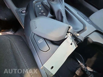 2025 Kia K4 LXS - miniatura 8