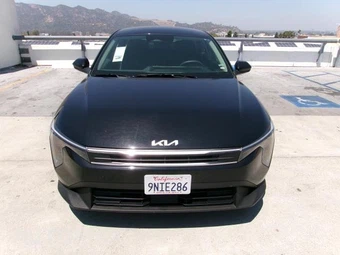 2025 Kia K4 LXS - miniatura 18