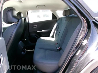 2025 Kia K4 LXS - miniatura 7